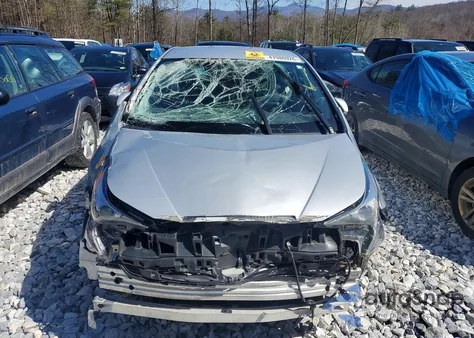 2018 Toyota Prius z USA, uszkodzony, nr VIN JTDKBRFU5J3596143